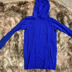 Lululemon winter 2019 swiftly long sleeve, hooded. Hardly worn